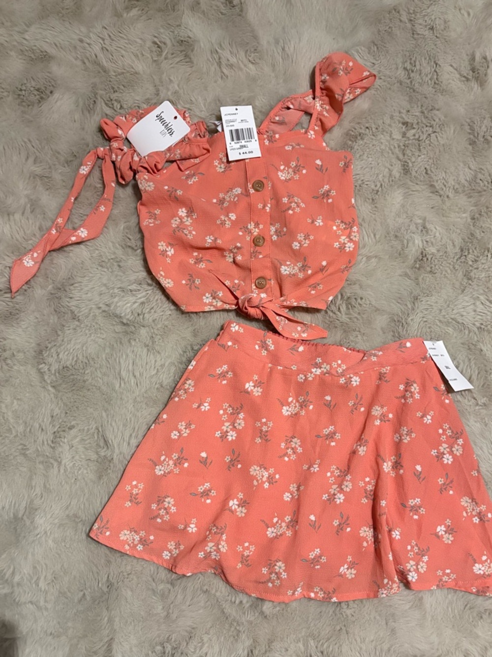 Speechless Coral Floral Button-Front Crop Top w/ Matching Scrunchie